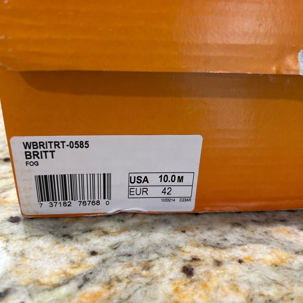 NIB~ Womens Lugz Brit boot. Color~fog, Womens 10m - Picture 7 of 7